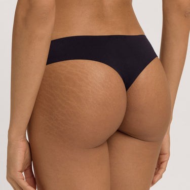 Invisible Touch string trusse