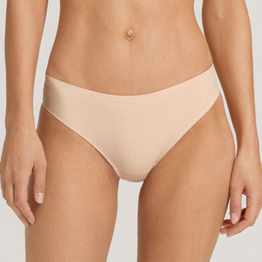 Invisible Touch string trusse