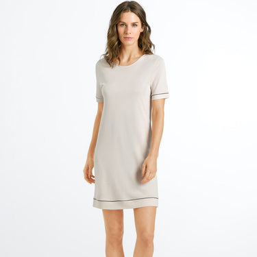 Hanro Natural Comfort natkjole kort ærme 90 cm almond Beige 3