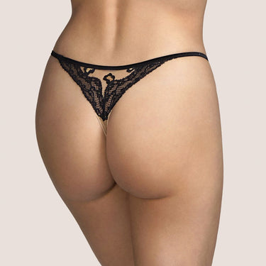 Miley low thong