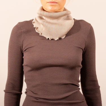Oscalito Costina neck warmer