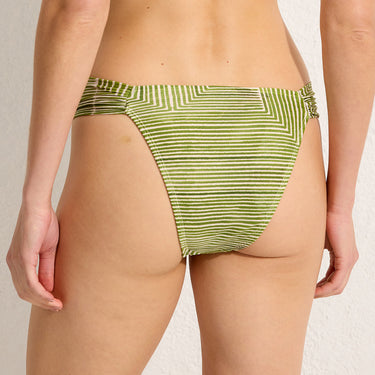 Labyrint bikinitrusse klassisk draperet i siderne