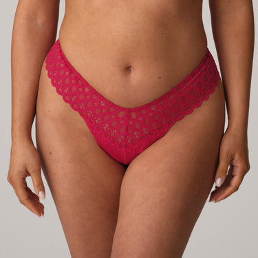 Los Ayala thong