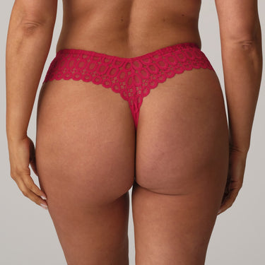 Los Ayala thong