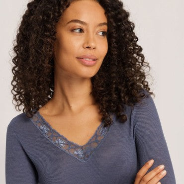 Hanro Woolen Lace T-Shirt langt ærme nightshade Blå 2
