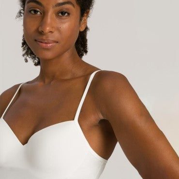 Hanro Allure camisole med vatteret bh off white Hvid 4