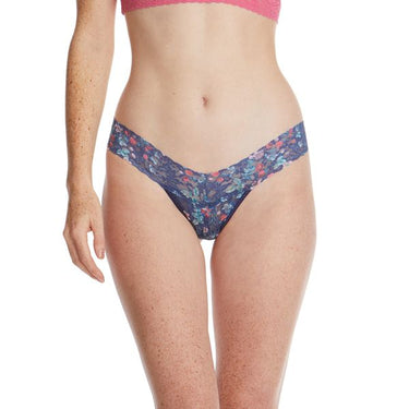 Hanky Panky Signature Lace Low Rise thong berries berries Multi 1