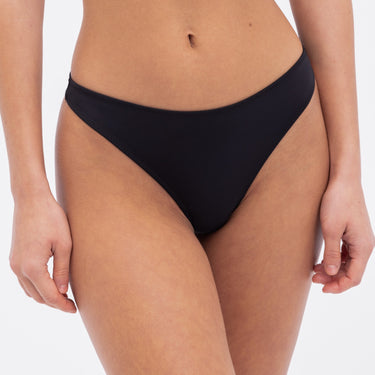 Nano Minimal string trusse