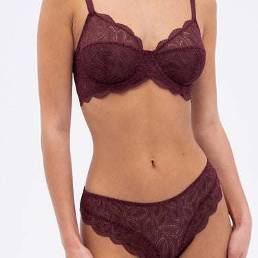 Dahlia string trusse