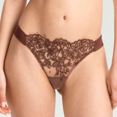 Royal Jewel string trusse